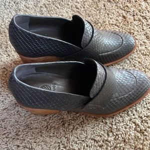 Cyclic Bellatrix Heels Loafer Style Size 37 NWOT